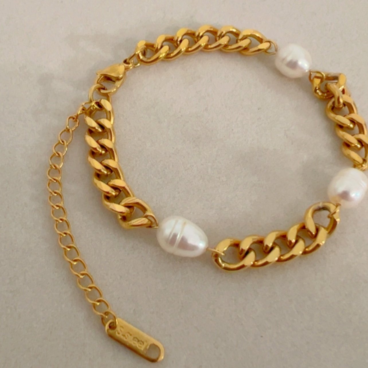 Pearlina - Freshwater Pearl Cuban Chain Bracelet