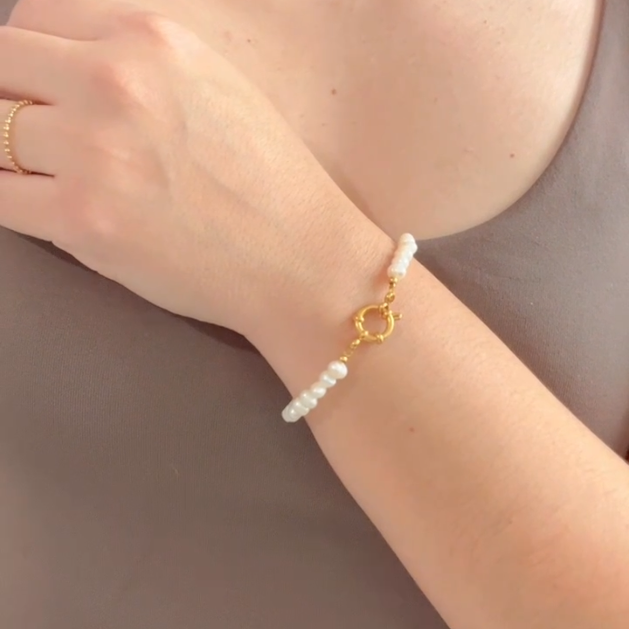Tide - Freshwater Pearl Bracelet with Nautical Clasp
