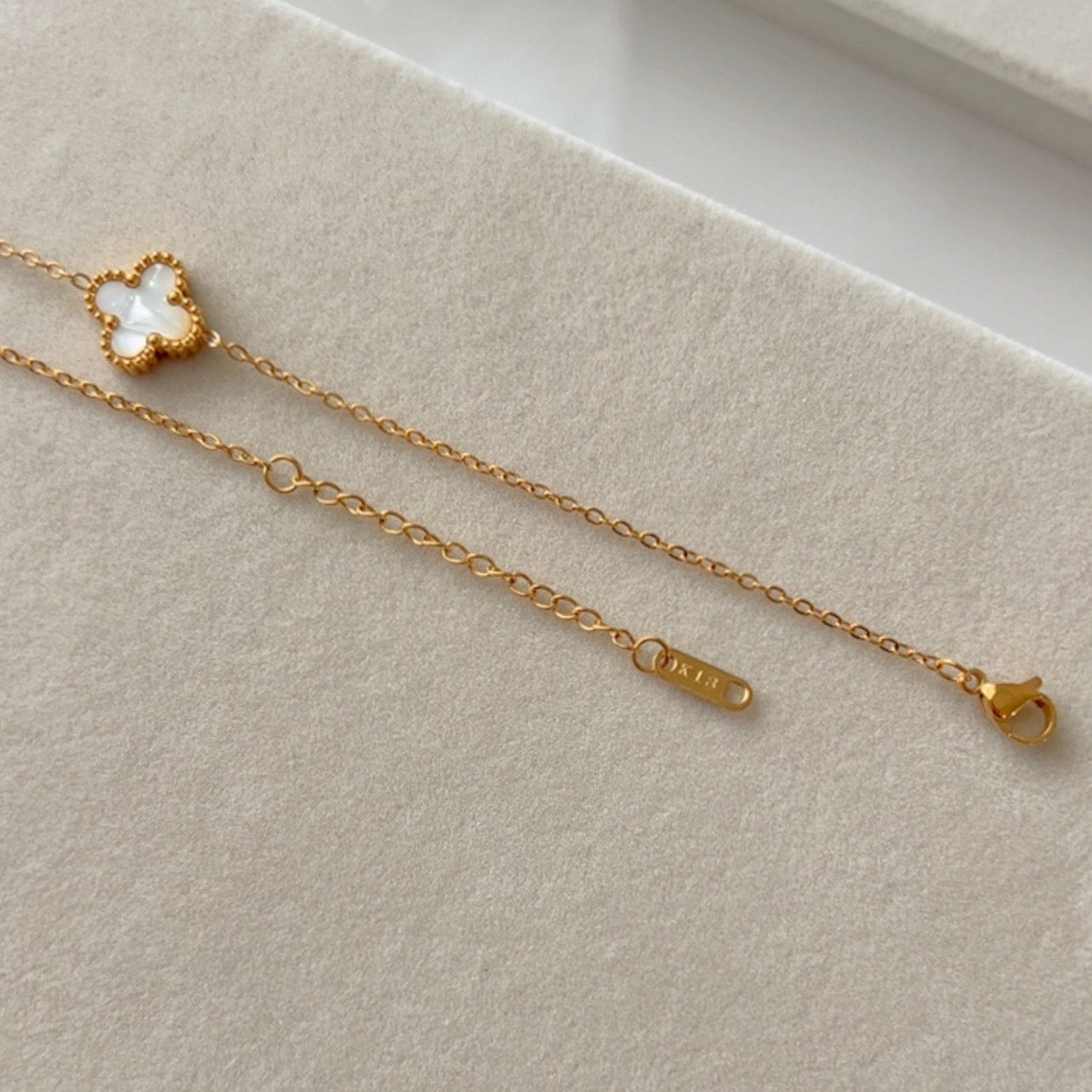 Gold Clover Necklace – Double-Sided Pendant  Stainless Steel