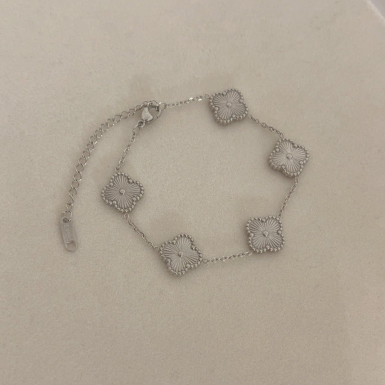 Five-Leaf Clover Bracelet – Stainless Steel, Multiple Colors