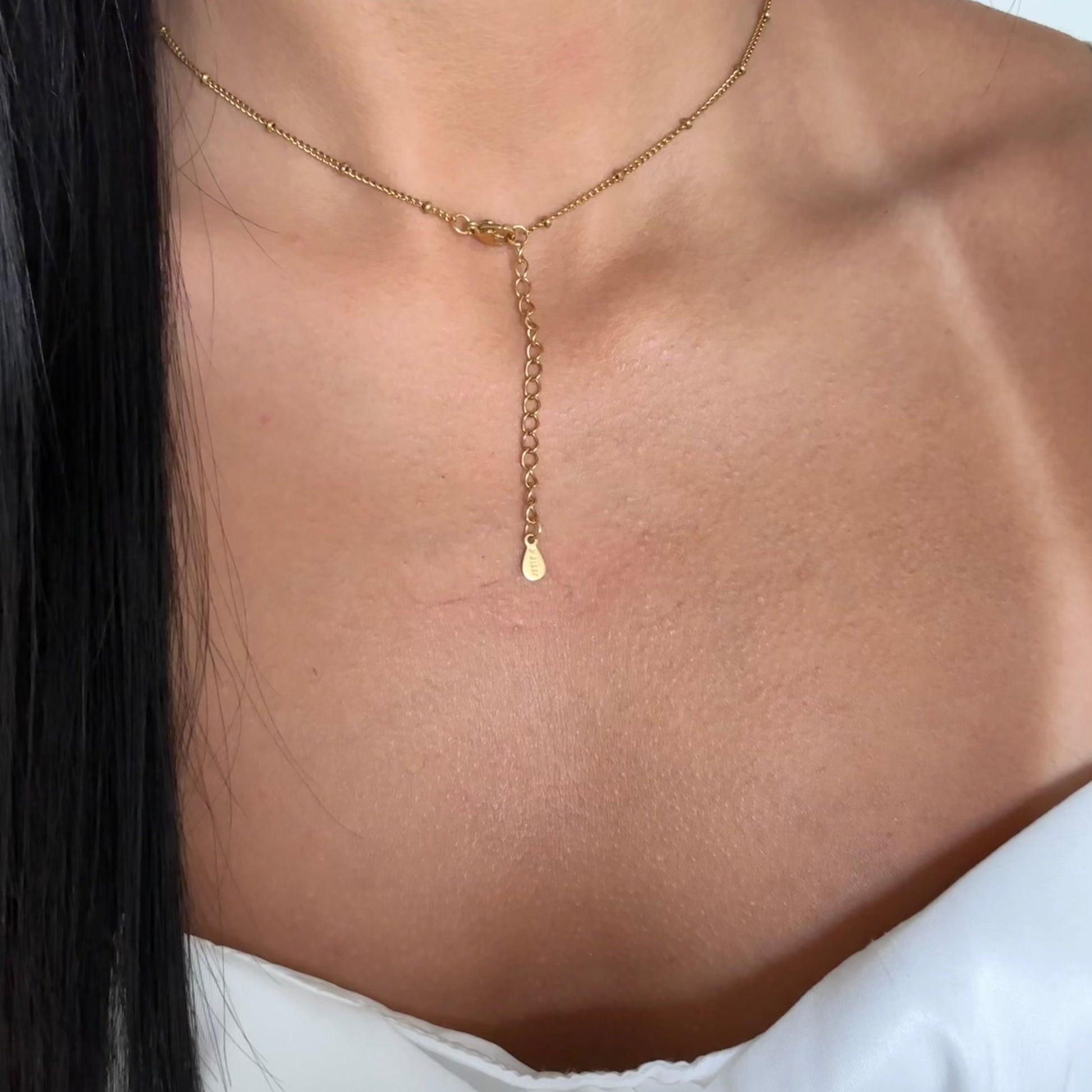 Amora gold heart necklace – stainless steel, waterproof, statement piece