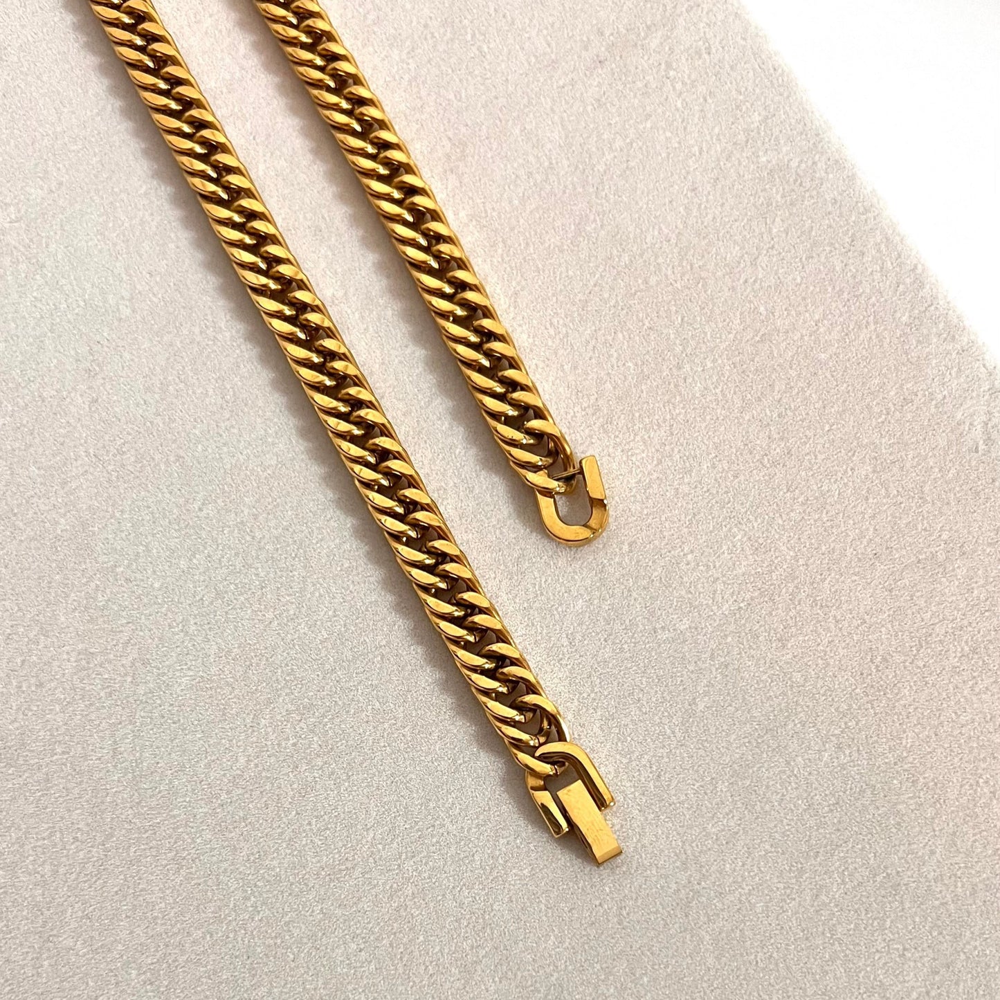Cuban Link Chain Necklace – Unisex  Stainless Steel