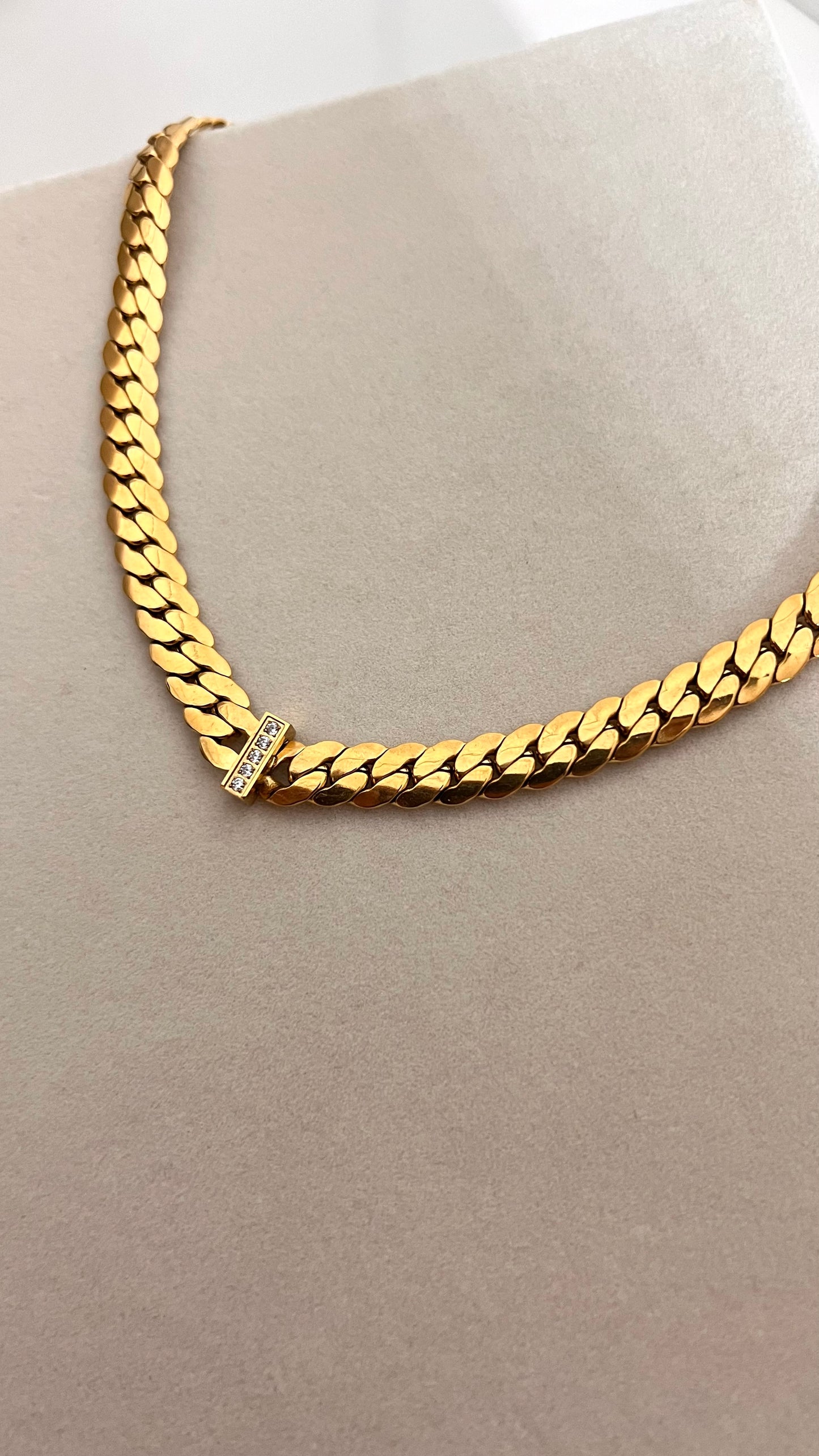 Minimalist Chain Necklace with Zirconia Detail – Stainless Steel