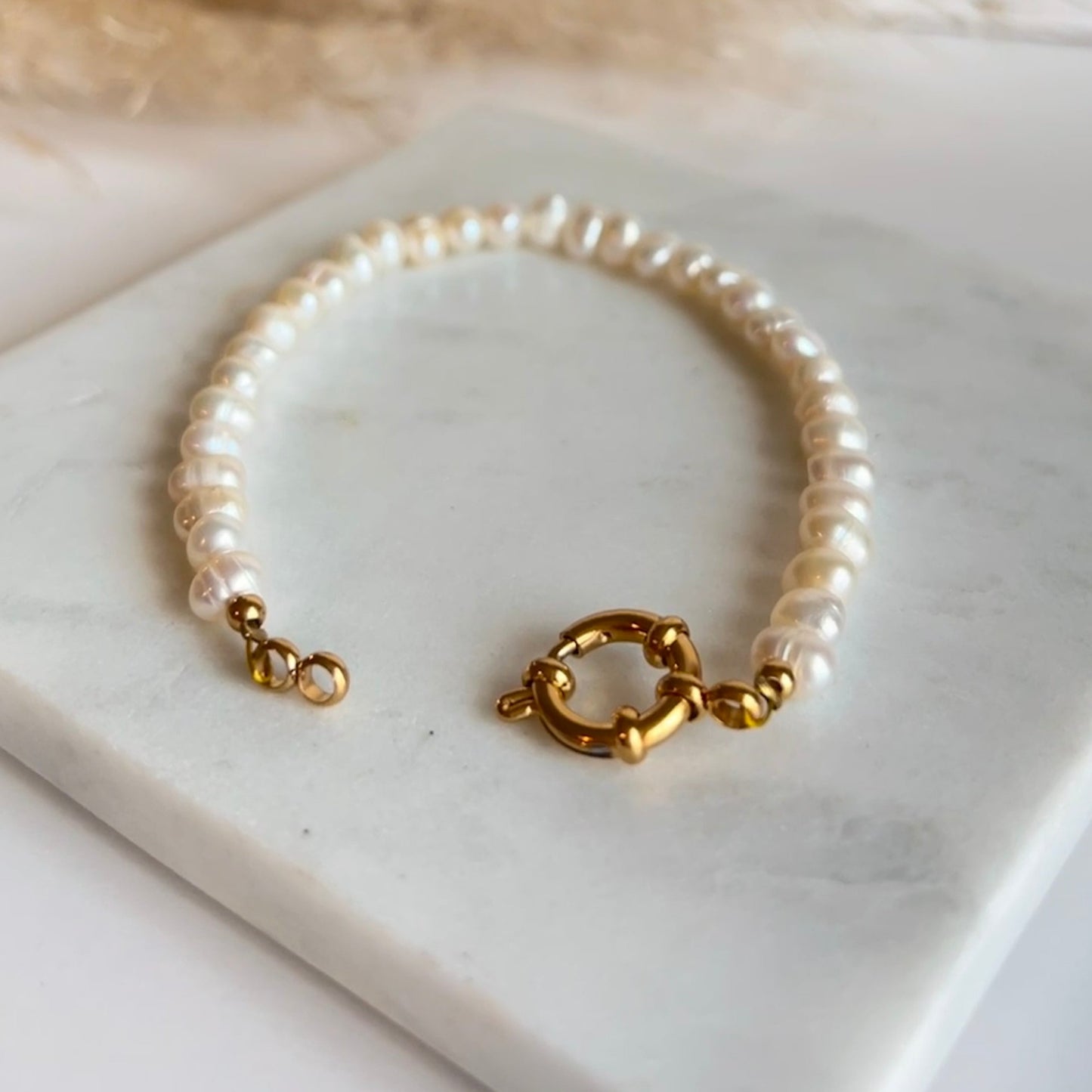 Tide -  Freshwater Pearl Bracelet with Nautical Clasp