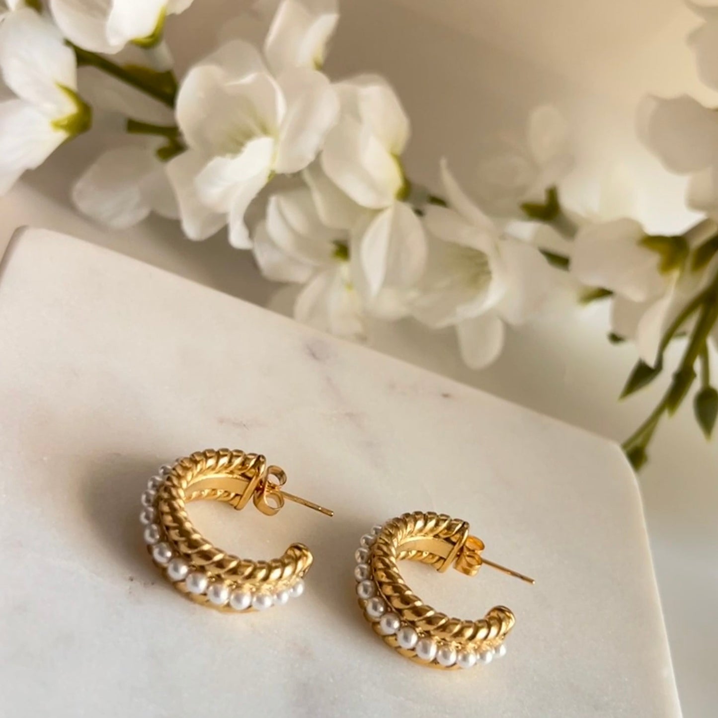 Twisted Pearl Hoop – Hypoallergenic